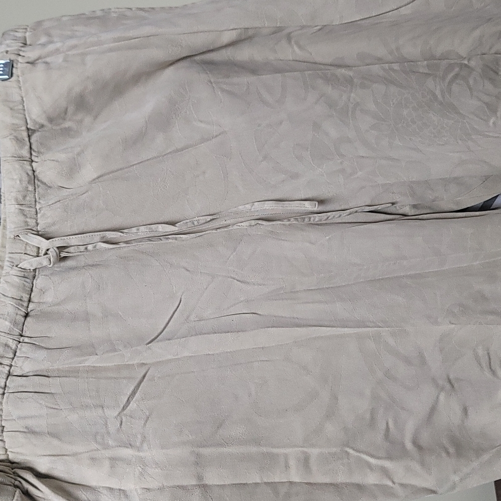 Pants - Picture 2 of 3
